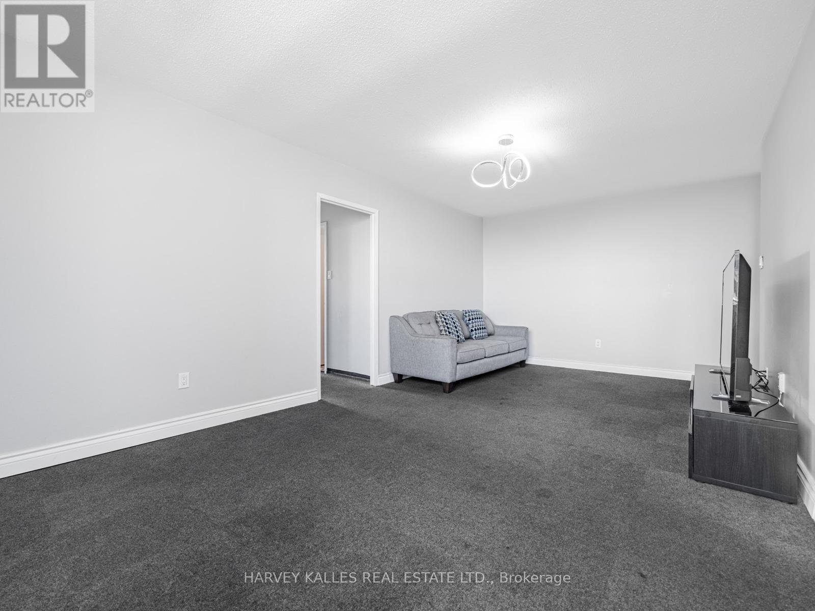 505 - 3065 Queen Frederica Drive, Mississauga, Ontario  L4Y 3A3 - Photo 8 - W12735970