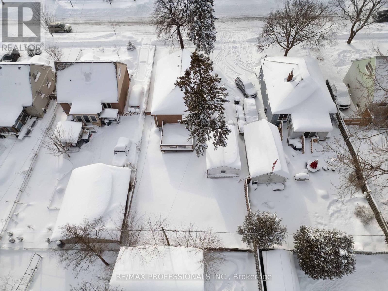 40 Allenby Avenue, Toronto, Ontario  M9W 1S6 - Photo 14 - W12735976