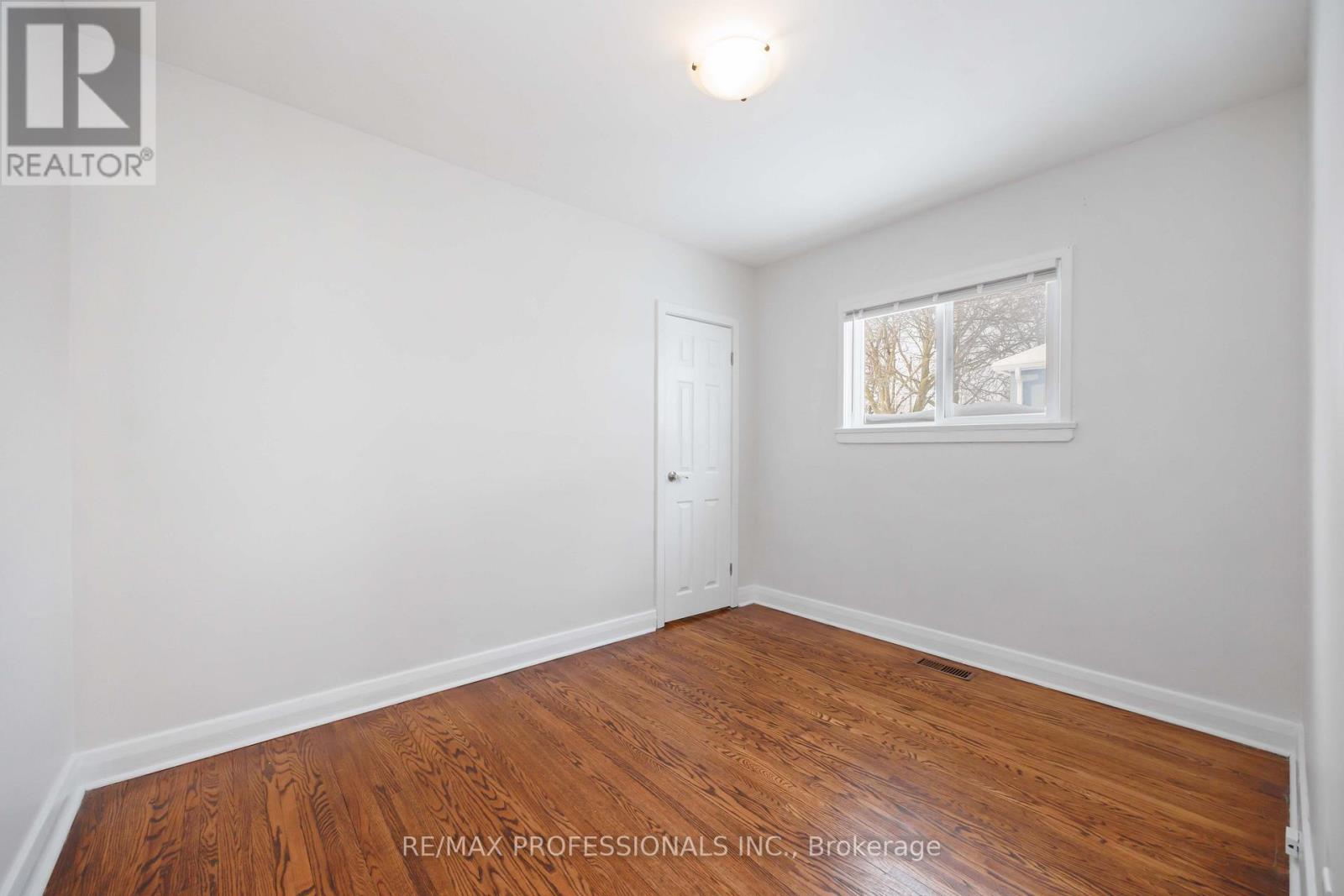 40 Allenby Avenue, Toronto, Ontario  M9W 1S6 - Photo 9 - W12735976