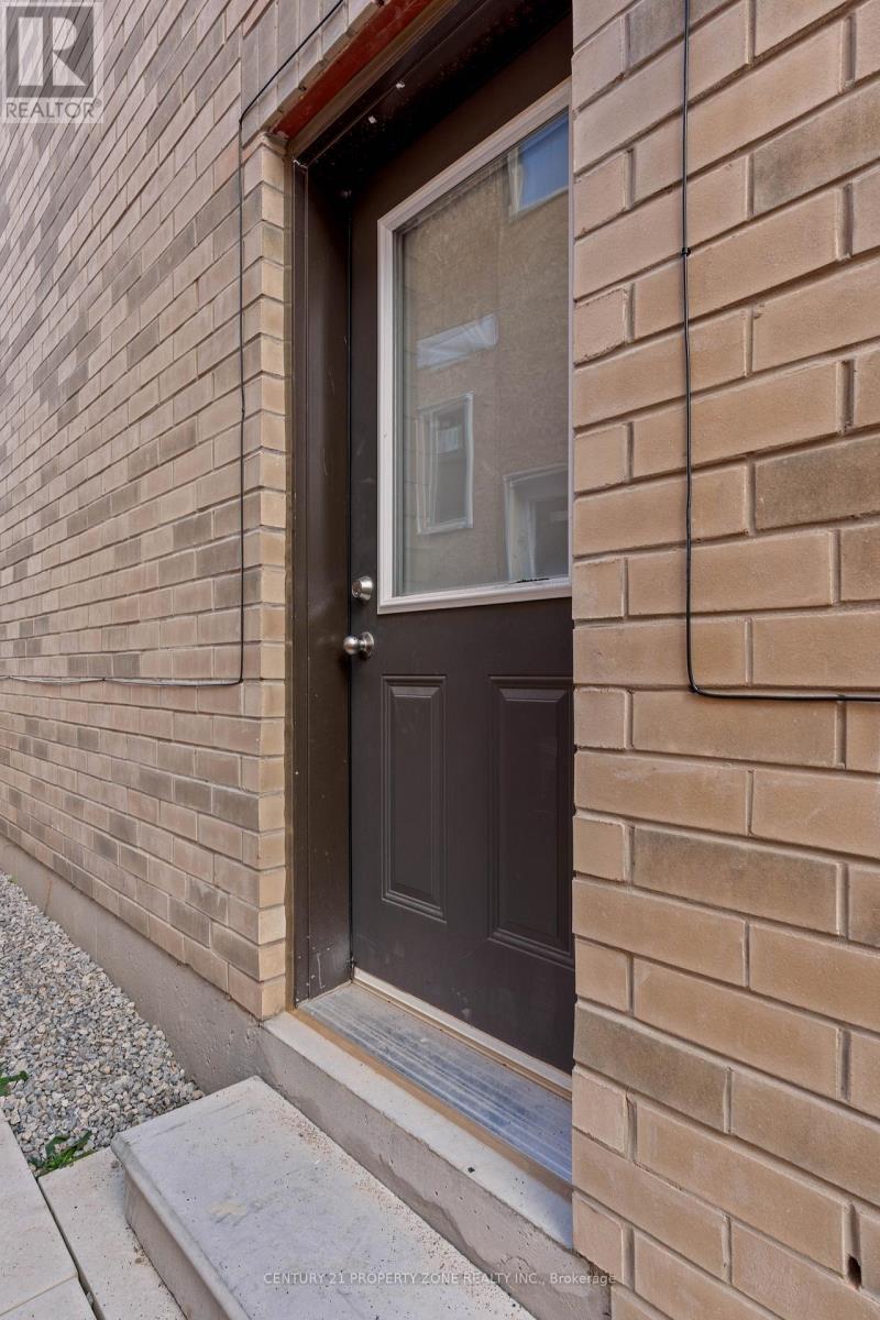 Bsmt - 22 Bermondsey Way, Brampton, Ontario  L6Y 0E4 - Photo 3 - W12736008