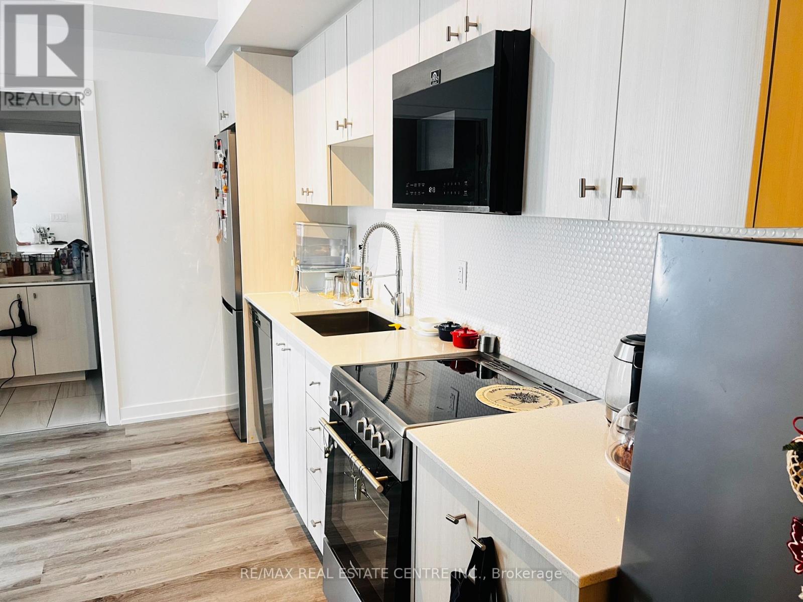 1902 - 15 Wellington Street S, Kitchener, Ontario  N2G 0E4 - Photo 9 - X12736000