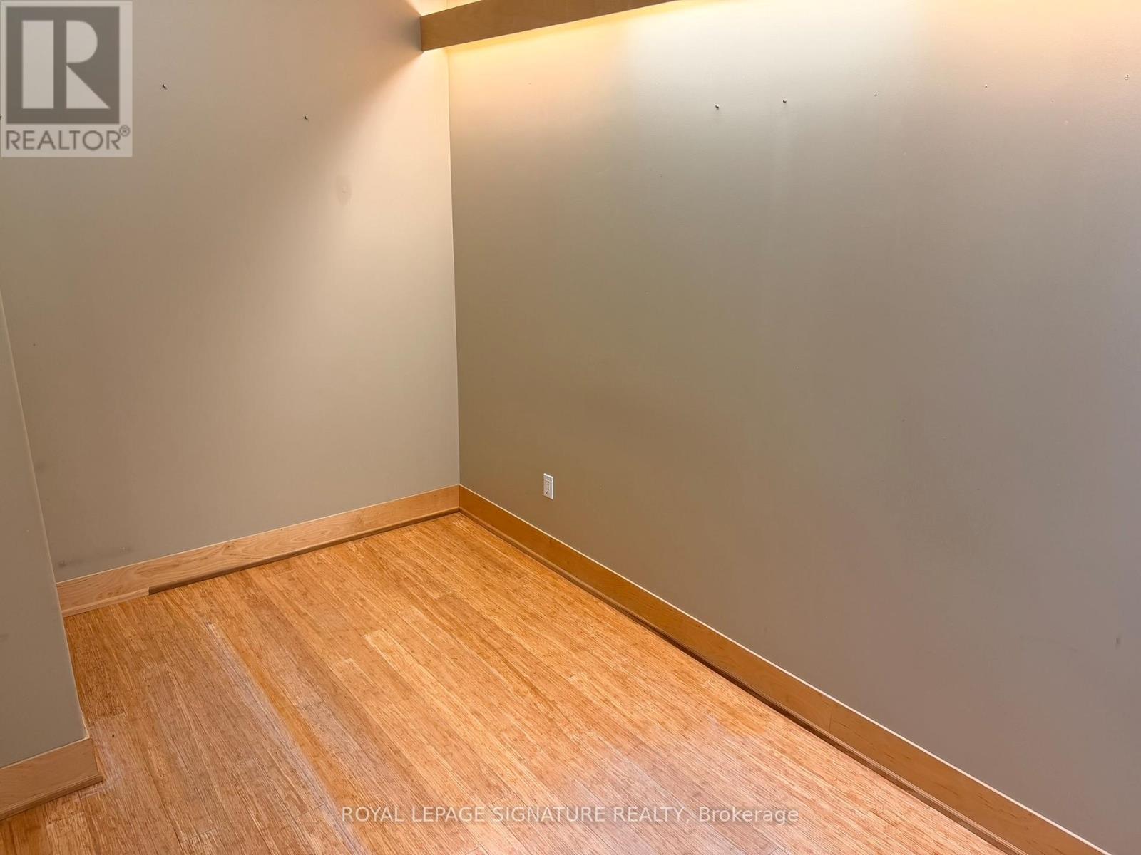 Studio #2 - 3-25 Scarsdale Road, Toronto, Ontario  M3B 2R2 - Photo 7 - C12467305
