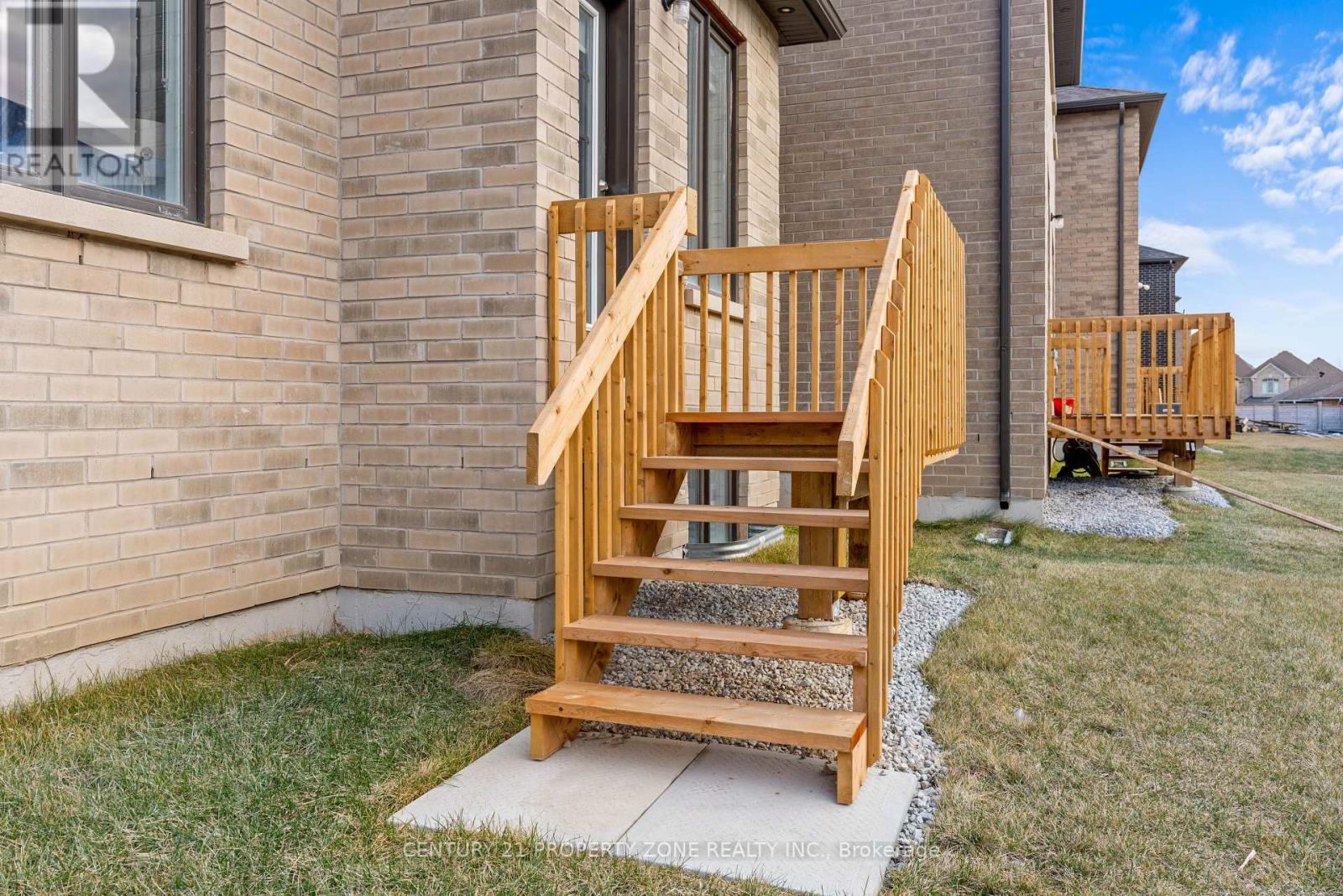 22 Bermondsey Way, Brampton, Ontario  L6Y 0E4 - Photo 27 - W12736014