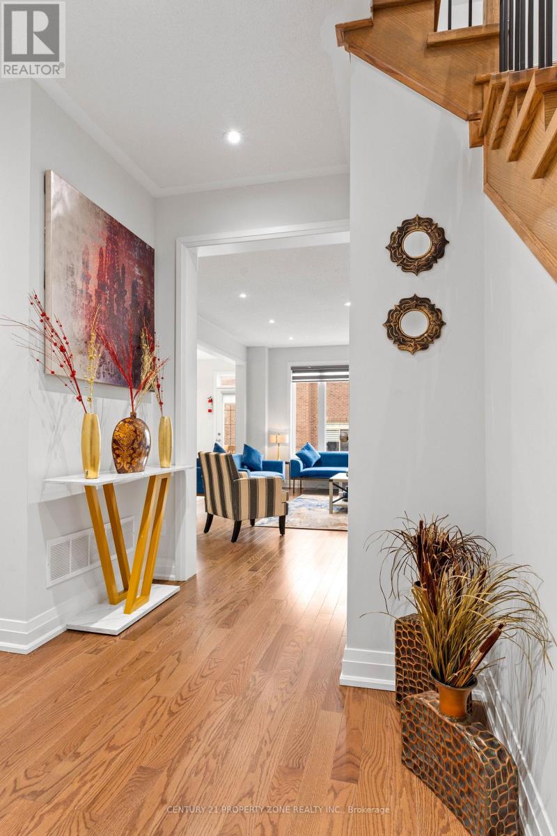 22 Bermondsey Way, Brampton, Ontario  L6Y 0E4 - Photo 5 - W12736014