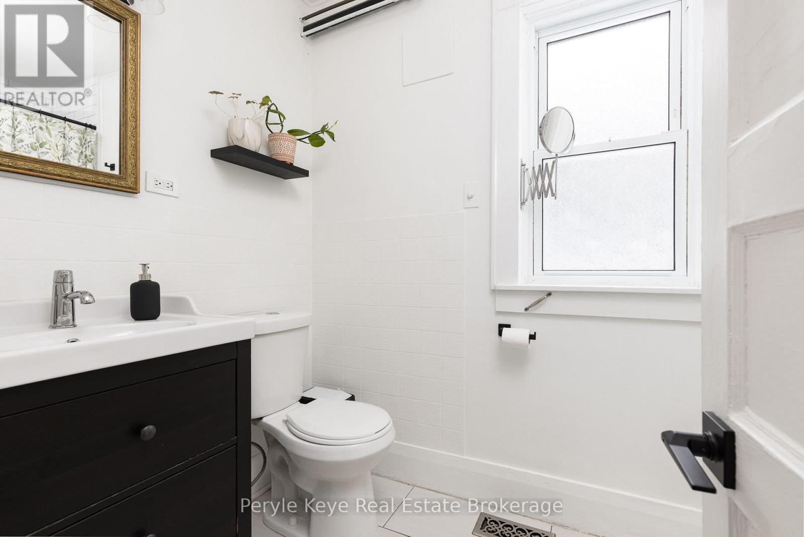 15 East Elliott Street, Huntsville, Ontario  P1H 1W8 - Photo 26 - X12589134