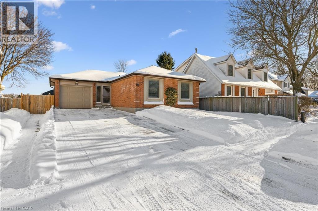 98 Peachtree Crescent, Cambridge, Ontario  N1S 4W3 - Photo 2 - 40800879