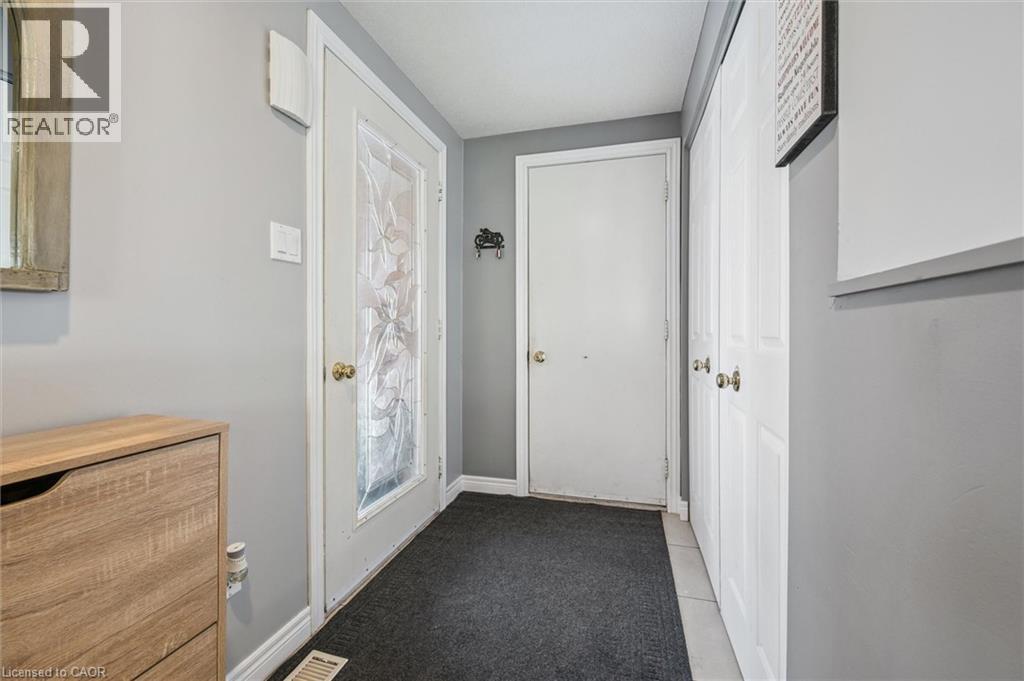 98 Peachtree Crescent, Cambridge, Ontario  N1S 4W3 - Photo 6 - 40800879