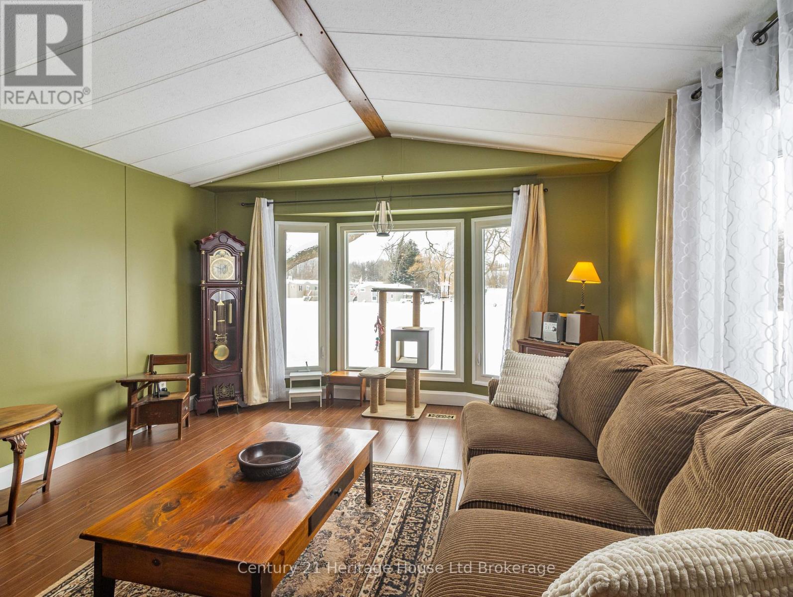 4 Tropicana Cres - 596101 Highway 59, East Zorra-Tavistock, Ontario  N4S 7W1 - Photo 6 - X12736060