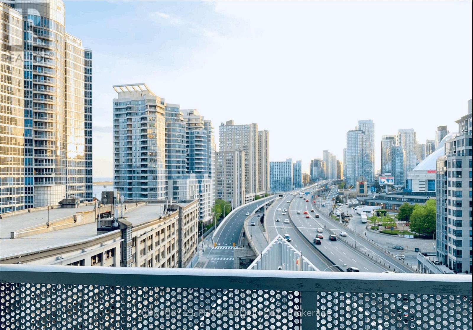 1210 - 10 York Street, Toronto, Ontario  M5J 0E1 - Photo 9 - C12735584