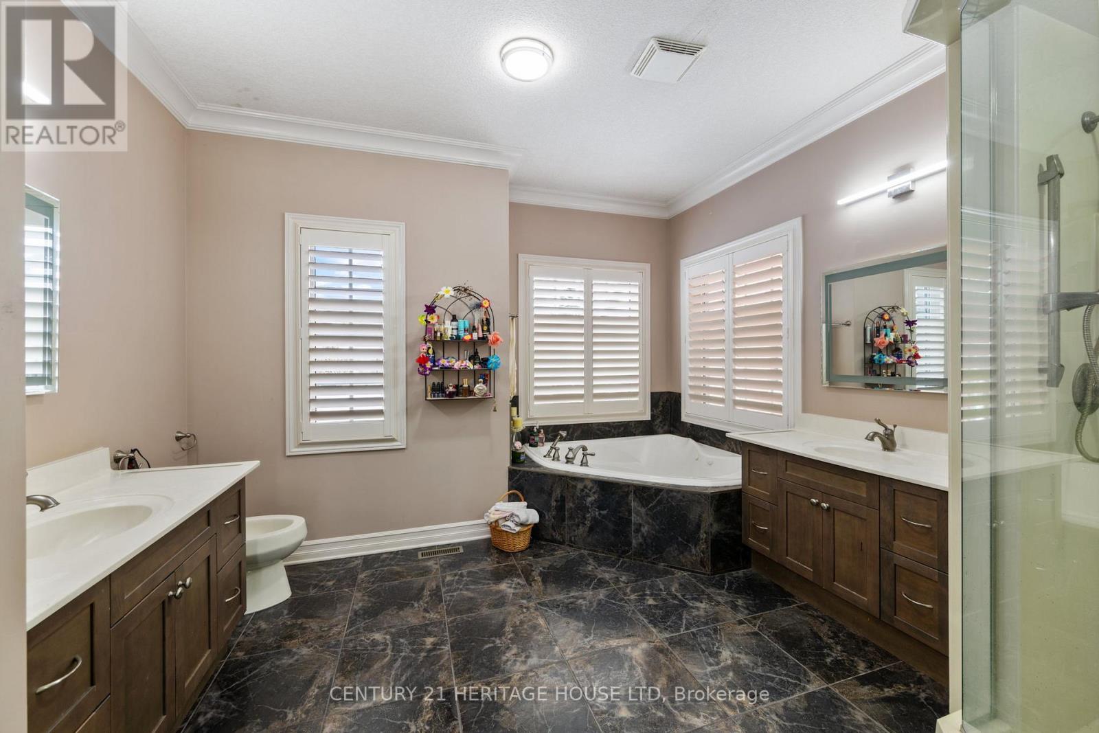 7 Edwin Drive Nw, London South, Ontario  N6C 6A7 - Photo 19 - X12736050