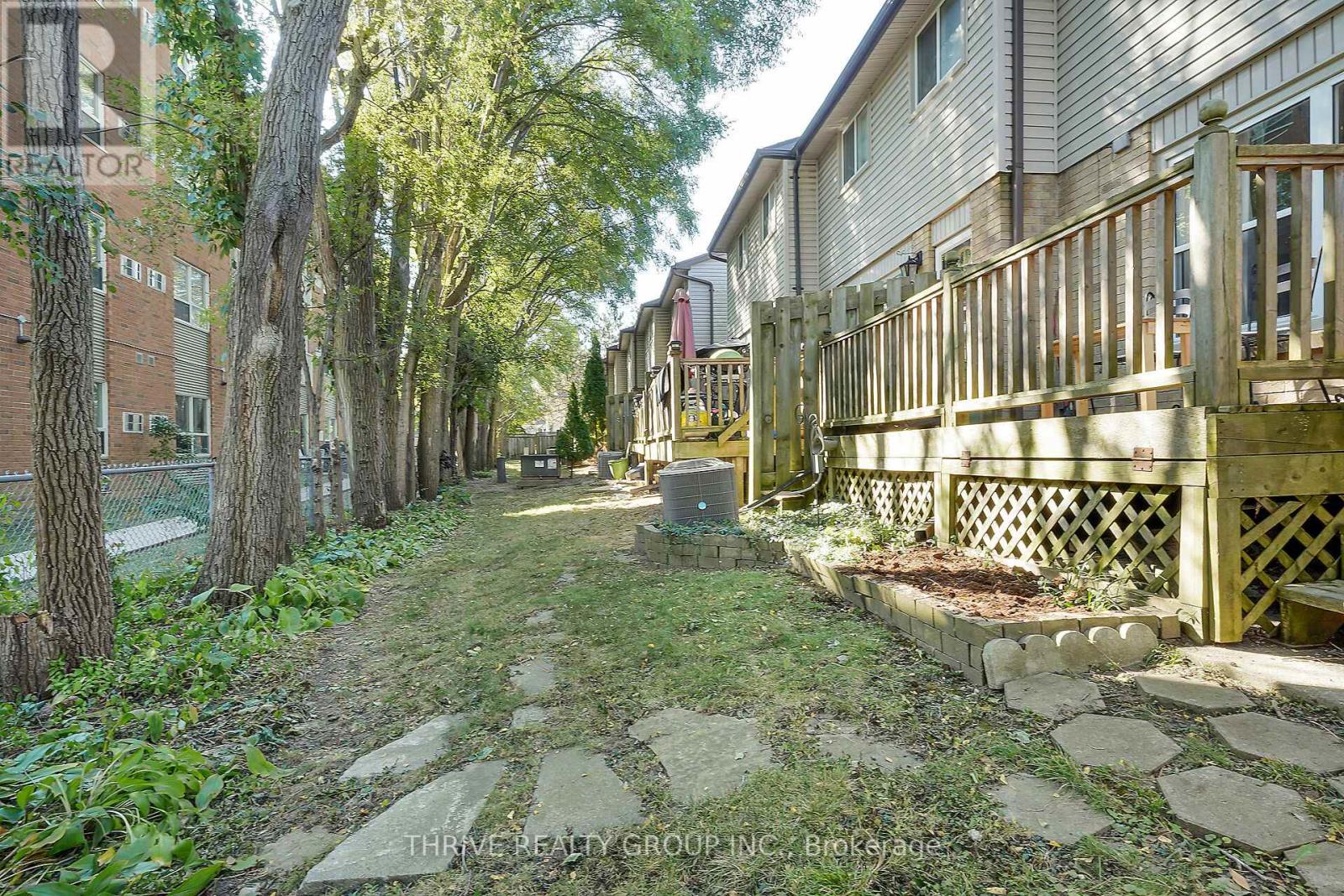 10 - 215 Commissioners Road W, London South, Ontario  N6J 1X9 - Photo 40 - X12736116