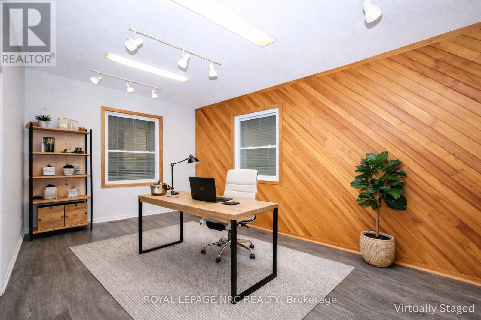 8 Clark Street, St. Catharines, Ontario  L2R 5G2 - Photo 11 - X12690266