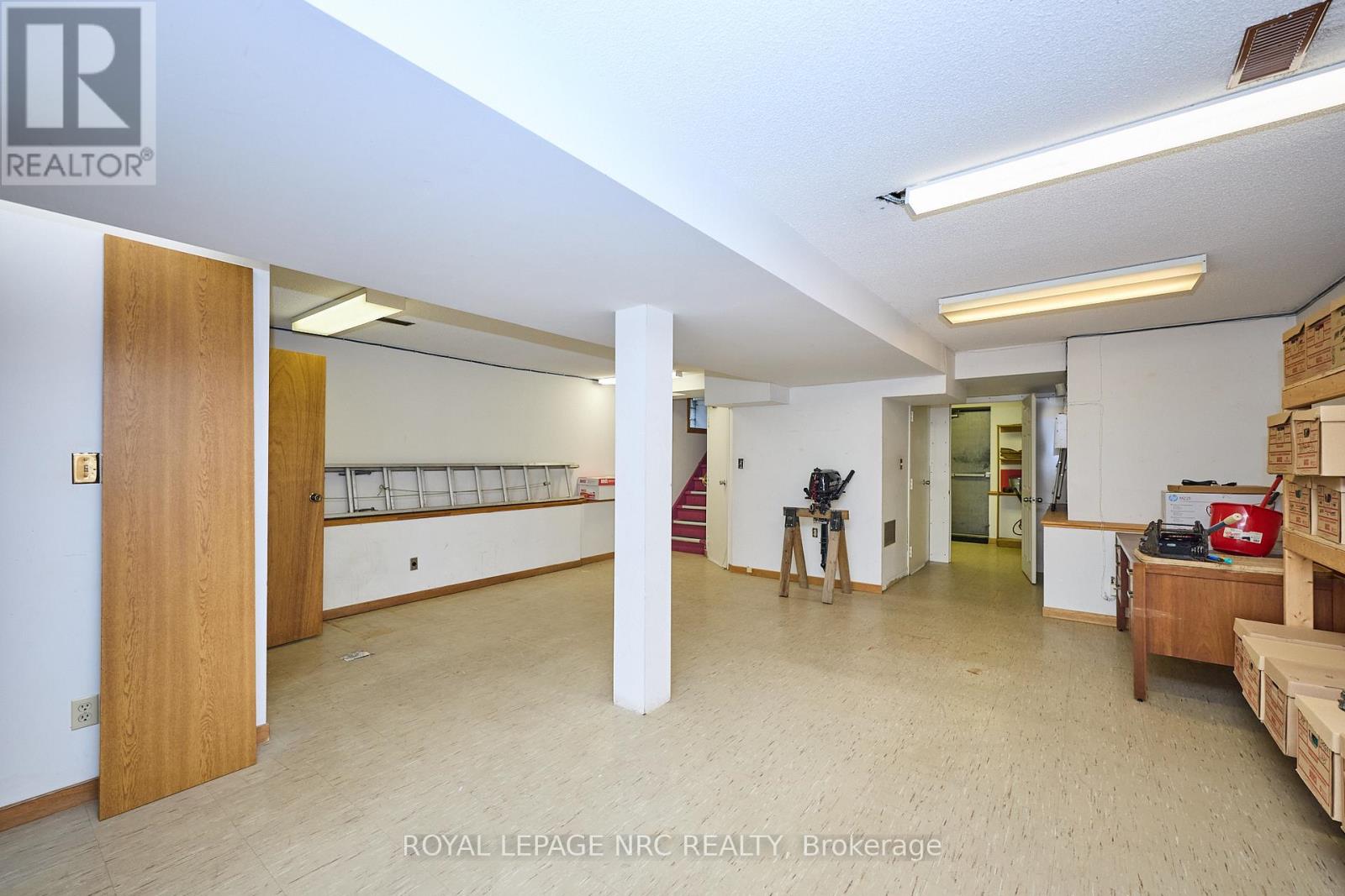 8 Clark Street, St. Catharines, Ontario  L2R 5G2 - Photo 35 - X12690272