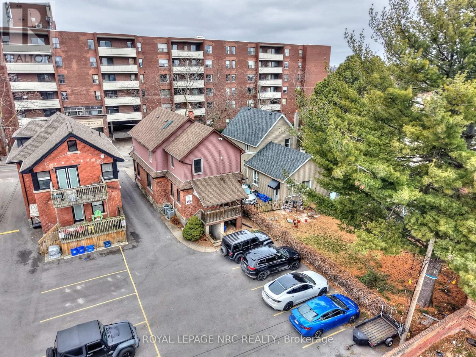 8 Clark Street, St. Catharines, Ontario  L2R 5G2 - Photo 43 - X12690272