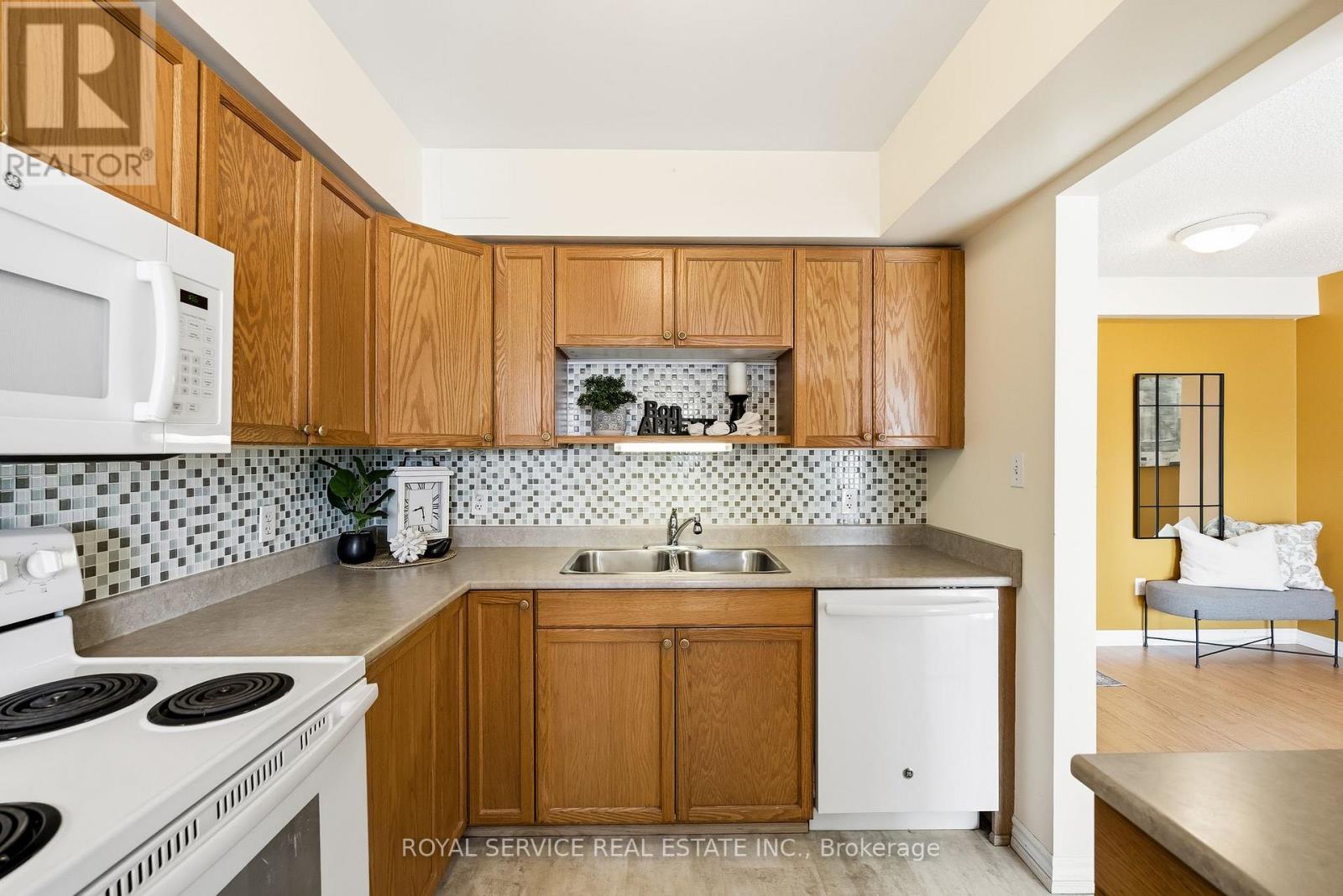 304 - 841 Battell Street, Cobourg, Ontario  K9A 0B9 - Photo 19 - X12736096