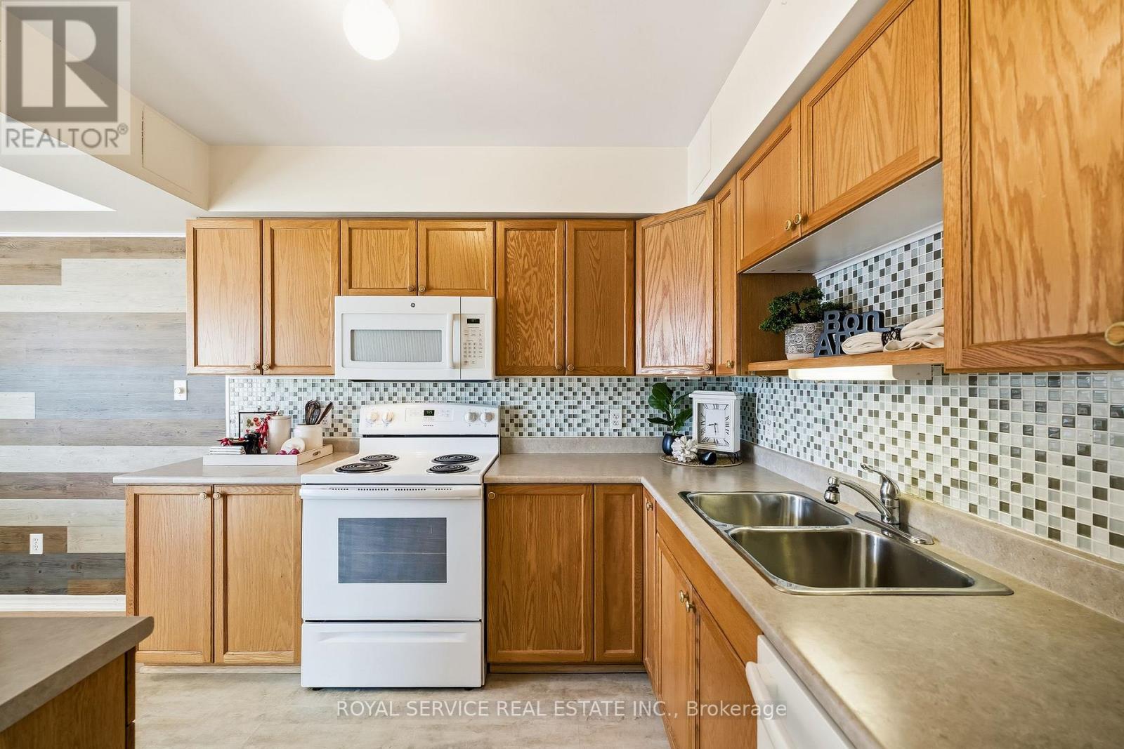 304 - 841 Battell Street, Cobourg, Ontario  K9A 0B9 - Photo 22 - X12736096