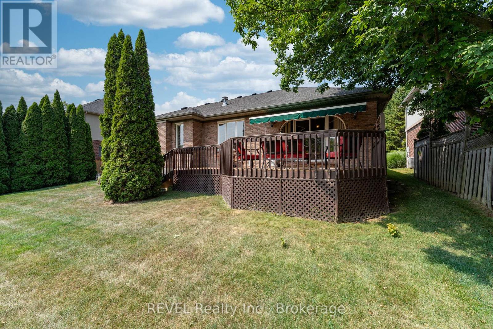 5 Beechwood Crescent, Pelham (Fonthill), Ontario  L0S 1E7 - Photo 44 - X12736056