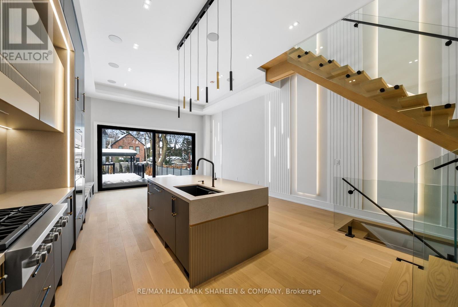 116 Briar Hill Avenue, Toronto, Ontario  M4R 1H9 - Photo 4 - C12736094