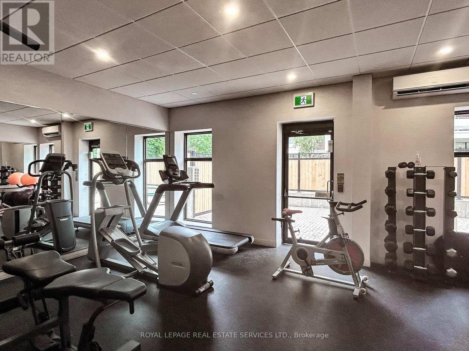 303 - 1 Deer Park Crescent, Toronto, Ontario  M4V 3C4 - Photo 25 - C12736110