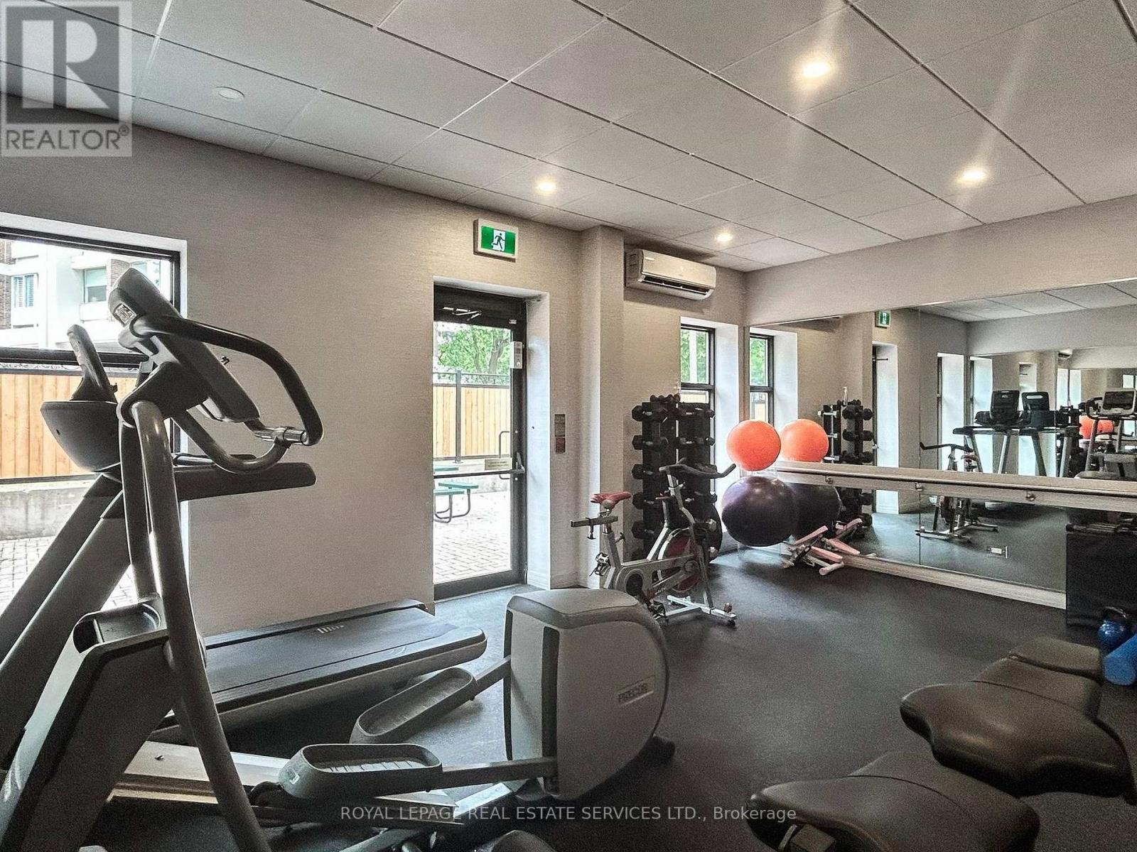 303 - 1 Deer Park Crescent, Toronto, Ontario  M4V 3C4 - Photo 26 - C12736110