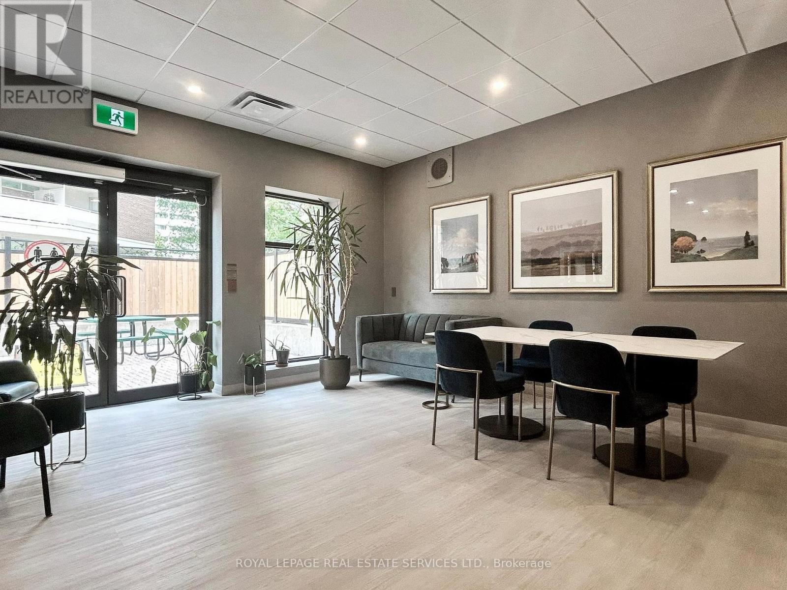 303 - 1 Deer Park Crescent, Toronto, Ontario  M4V 3C4 - Photo 28 - C12736110