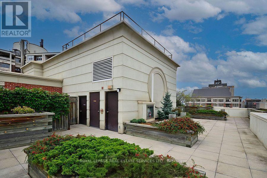 303 - 1 Deer Park Crescent, Toronto, Ontario  M4V 3C4 - Photo 30 - C12736110