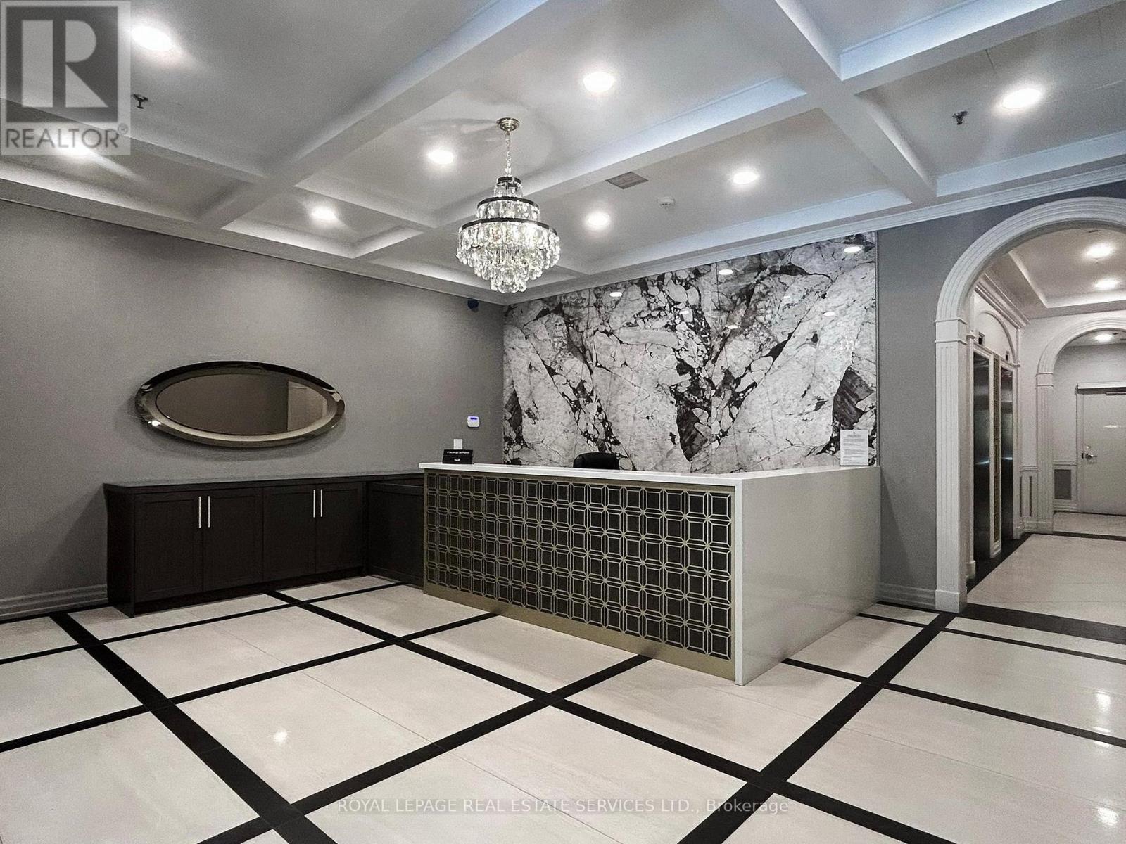 303 - 1 Deer Park Crescent, Toronto, Ontario  M4V 3C4 - Photo 7 - C12736110