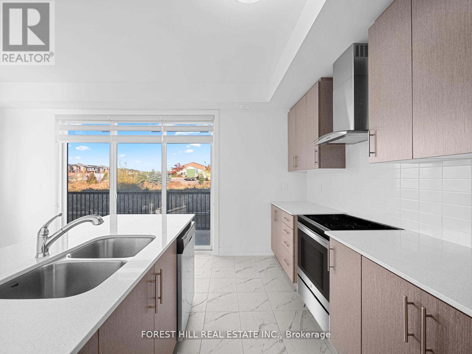 5 Elkington Crescent, Whitby, Ontario  L1P 0L7 - Photo 16 - E12736156