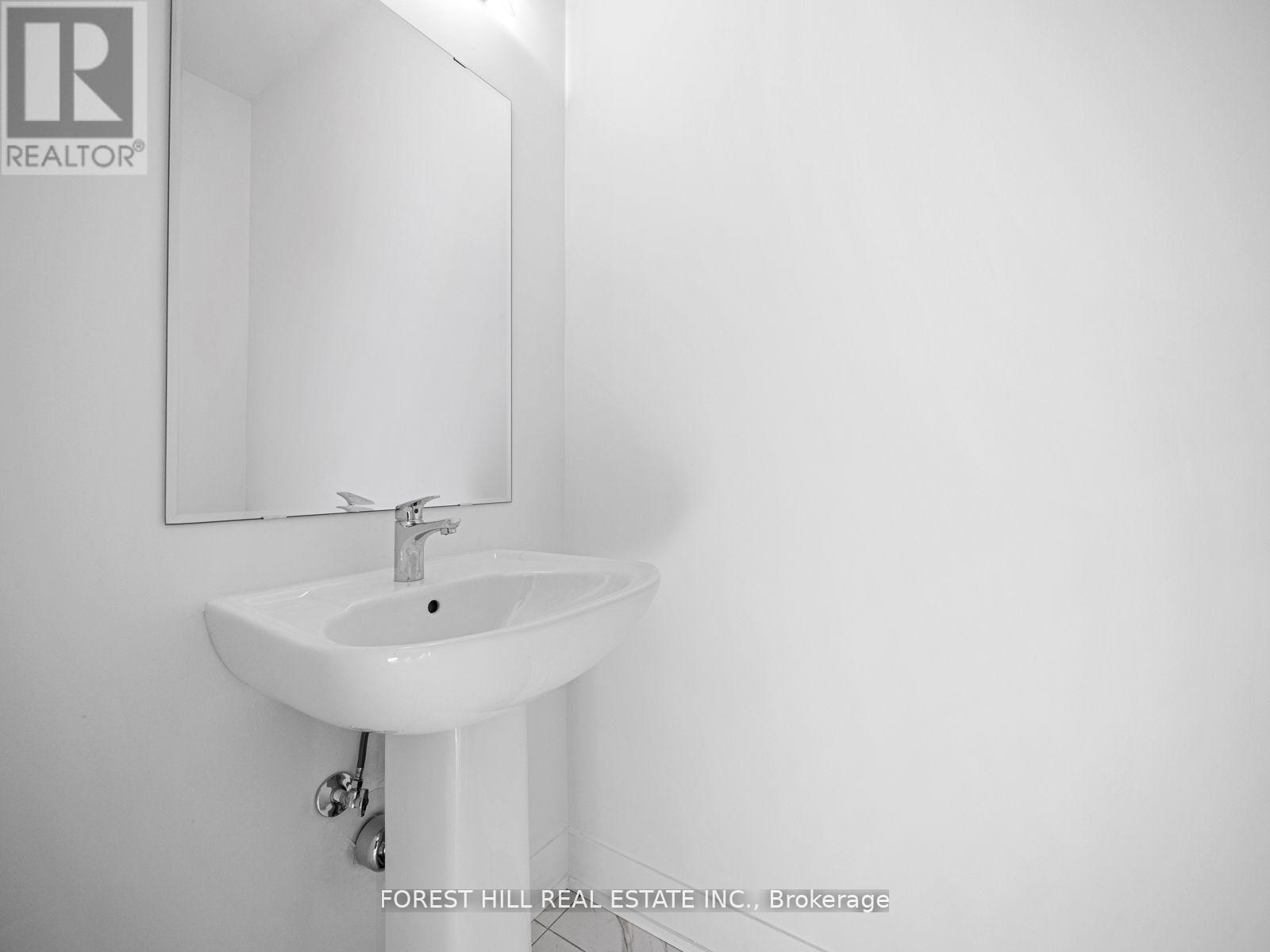 5 Elkington Crescent, Whitby, Ontario  L1P 0L7 - Photo 5 - E12736156