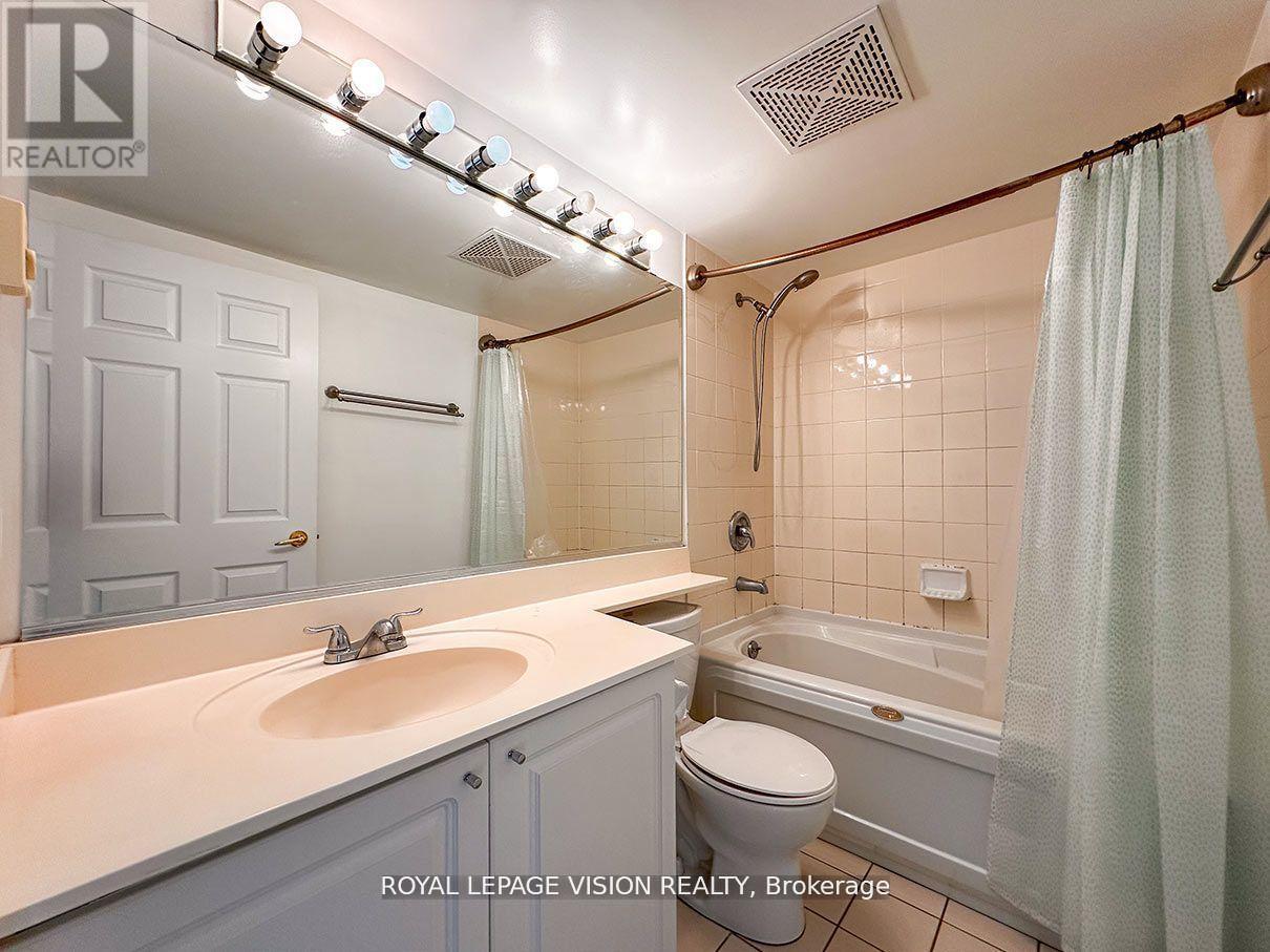 2106 - 11 Lee Centre Drive, Toronto, Ontario  M1H 3J5 - Photo 5 - E12736182