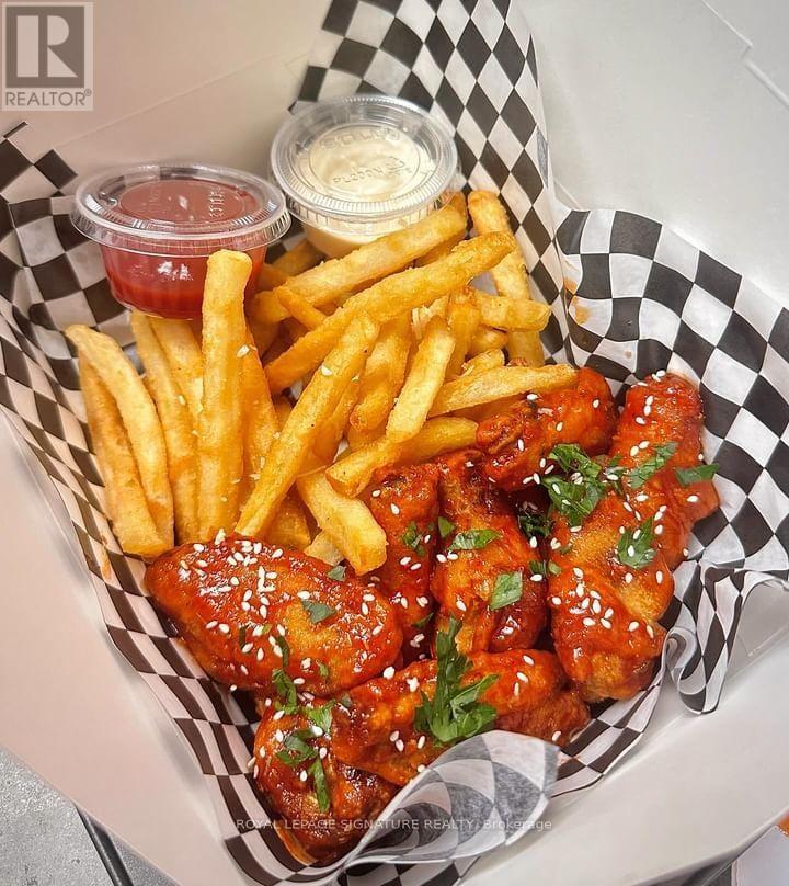 Ground Floor - 8403 Yonge Street, Markham, Ontario  L3T 6R2 - Photo 13 - N12736052