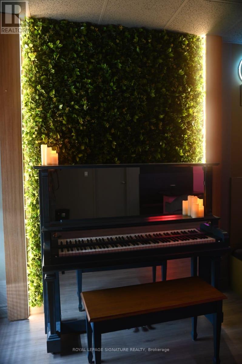 Ground Floor - 8403 Yonge Street, Markham, Ontario  L3T 6R2 - Photo 6 - N12736052