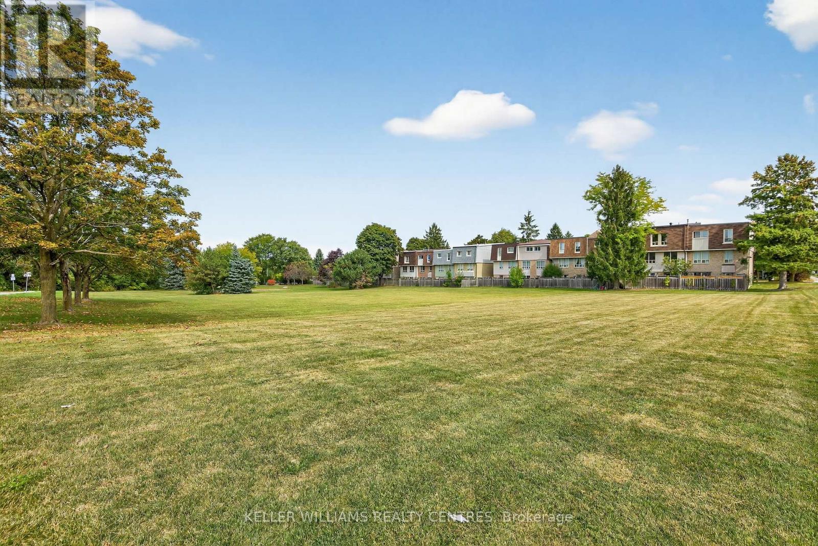 100 Poplar Crescent, Aurora, Ontario  L4G 3L3 - Photo 11 - N12736148