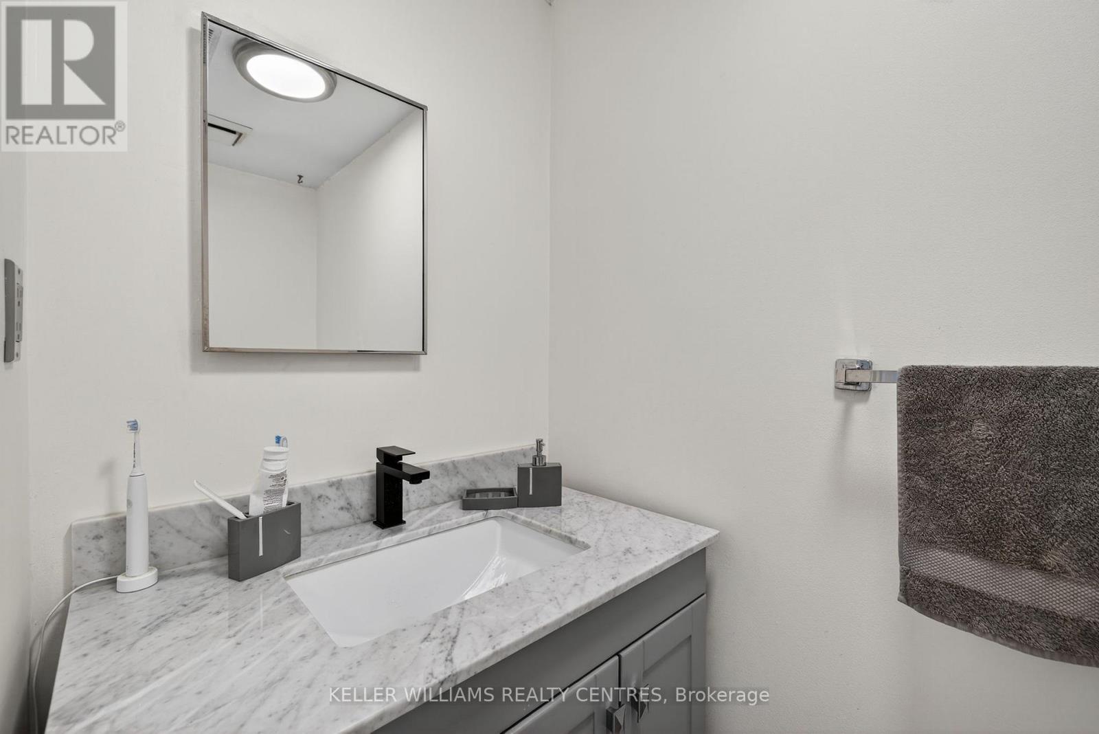 100 Poplar Crescent, Aurora, Ontario  L4G 3L3 - Photo 16 - N12736148