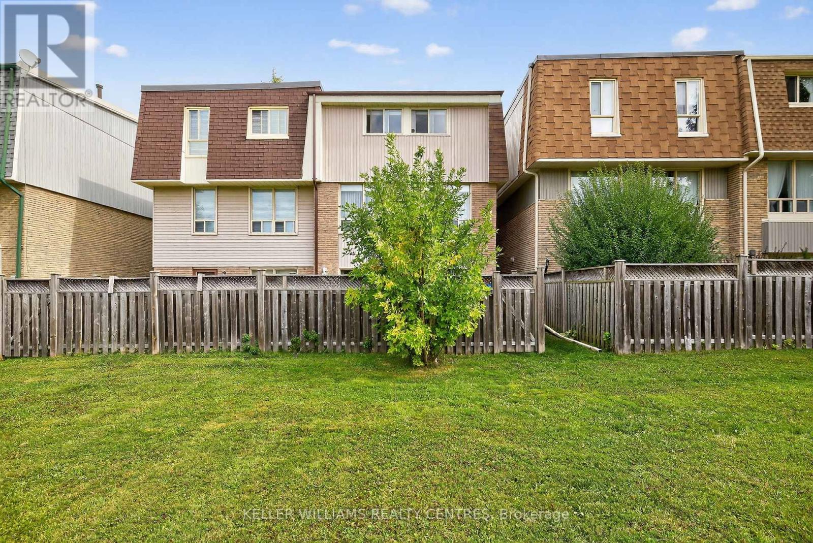 100 Poplar Crescent, Aurora, Ontario  L4G 3L3 - Photo 6 - N12736148