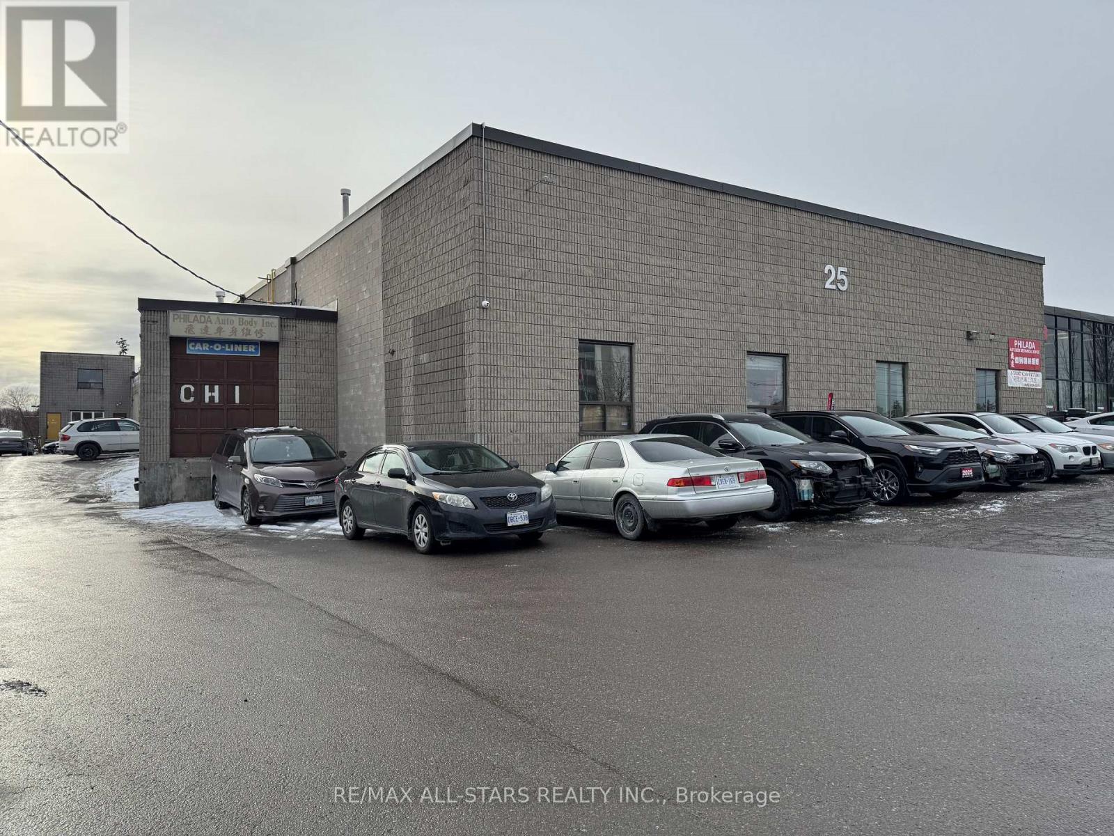 11 - 25 Heritage Road, Markham, Ontario  L3P 1M3 - Photo 2 - N12736154