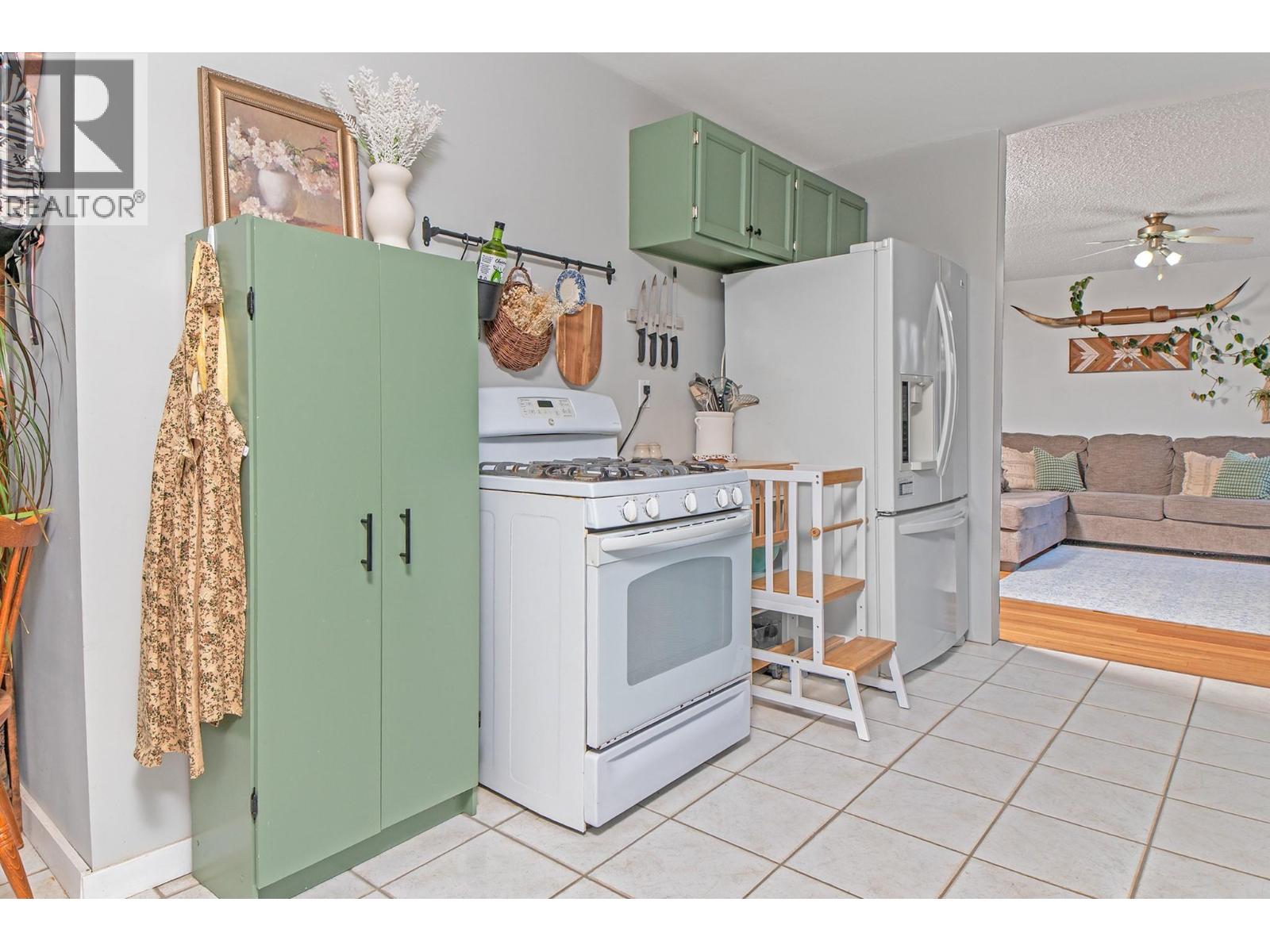 809 Scott Street, Creston, British Columbia  V0B 1G4 - Photo 10 - 10373854