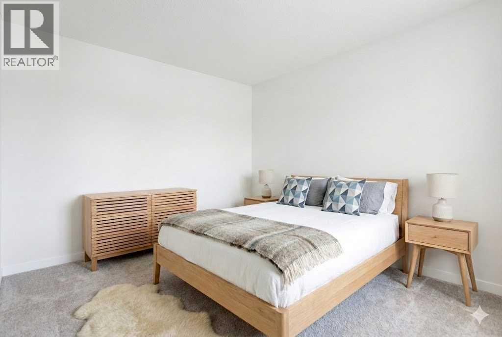 33 Douglasbank Rise Se, Calgary, Alberta  T2Z 2C5 - Photo 14 - A2281805