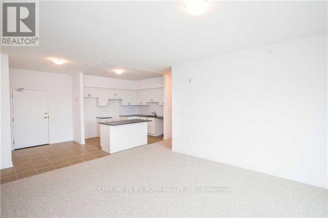 605 - 306 Essa Road, Barrie (0 West), Ontario  L9J 0H5 - Photo 3 - S12736112