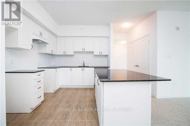 605 - 306 Essa Road, Barrie (0 West), Ontario  L9J 0H5 - Photo 4 - S12736112