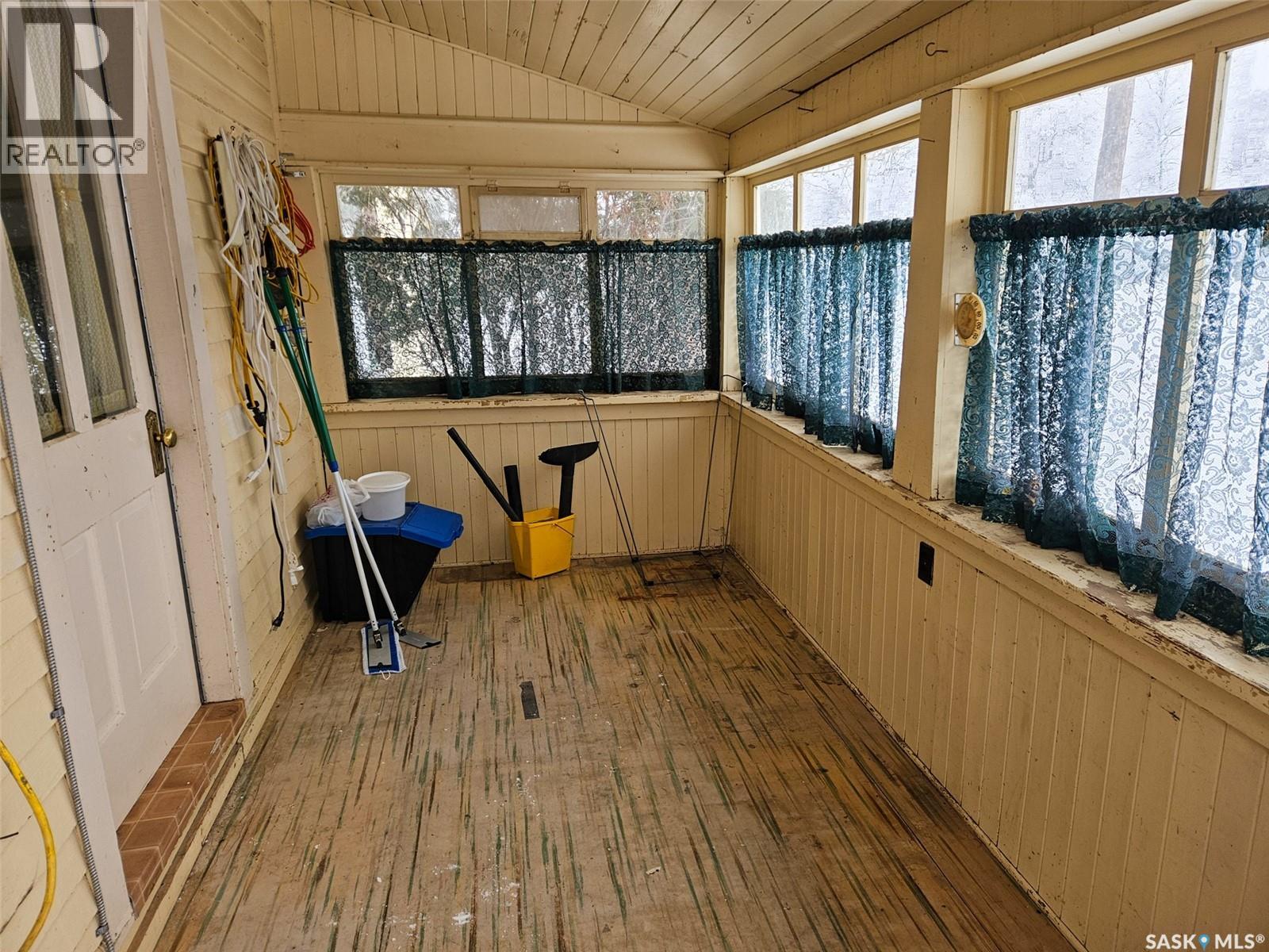 404 Brownlee Street, Herbert, Saskatchewan  S0H 2A0 - Photo 2 - SK027512