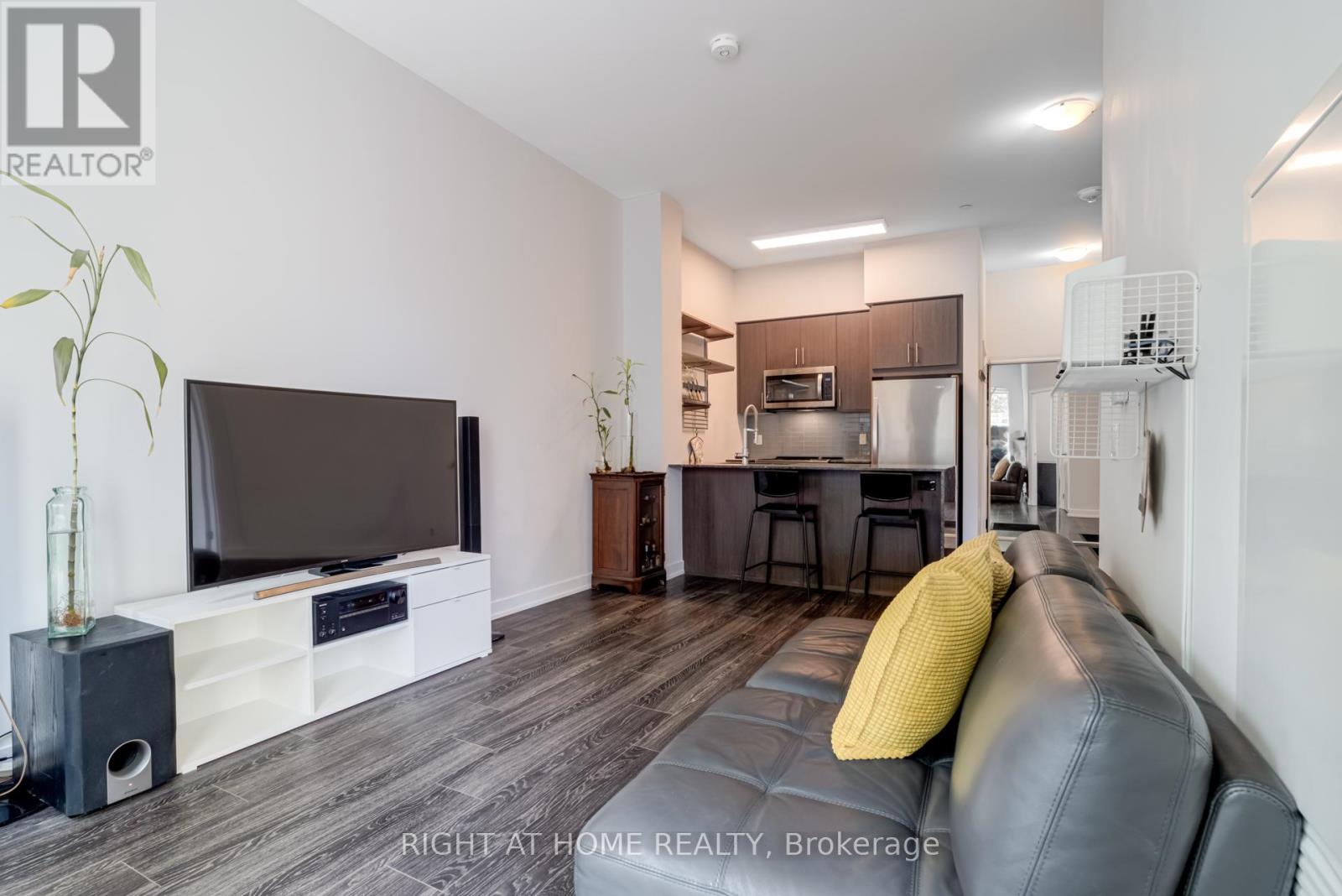 505 - 4085 Parkside Village Drive, Mississauga, Ontario  L5B 0K9 - Photo 10 - W12736158