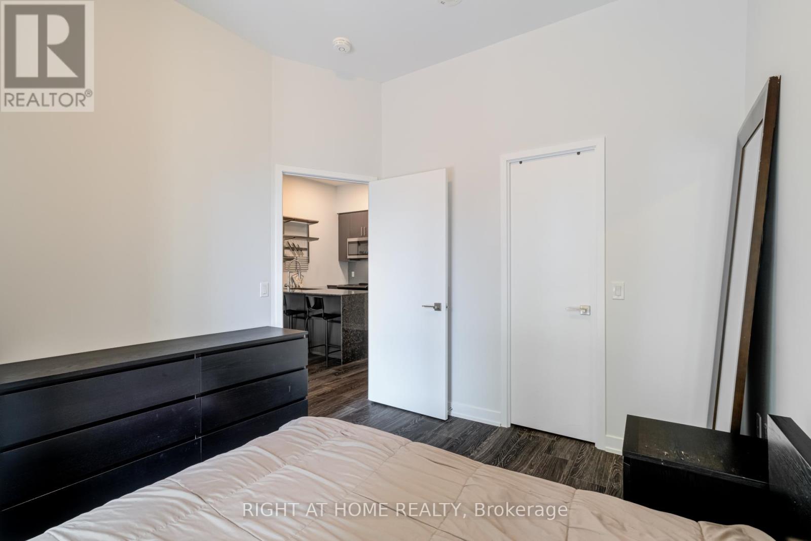 505 - 4085 Parkside Village Drive, Mississauga, Ontario  L5B 0K9 - Photo 13 - W12736158