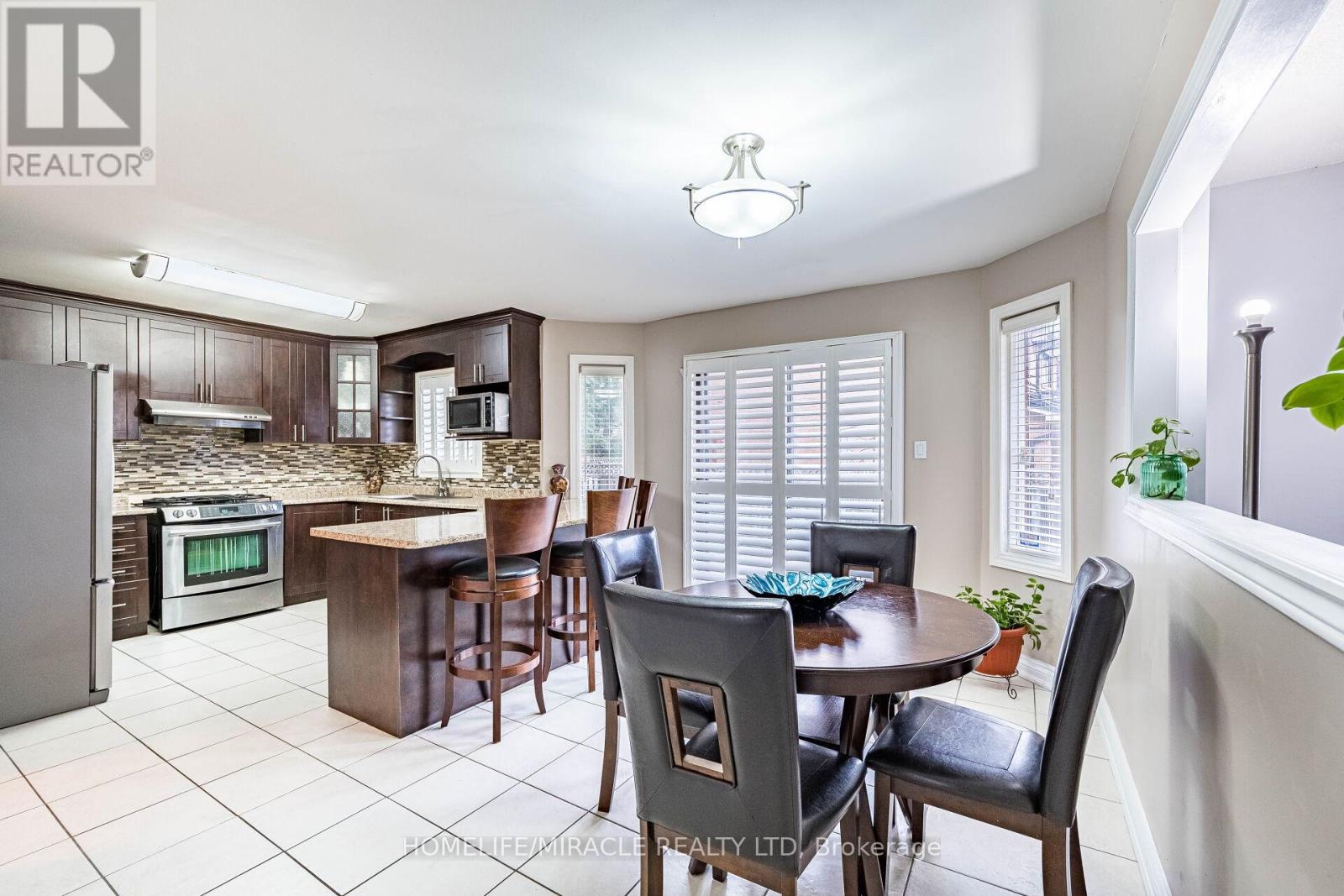 9 Ballycastle Crescent, Brampton, Ontario  L6Z 2V6 - Photo 12 - W12736164