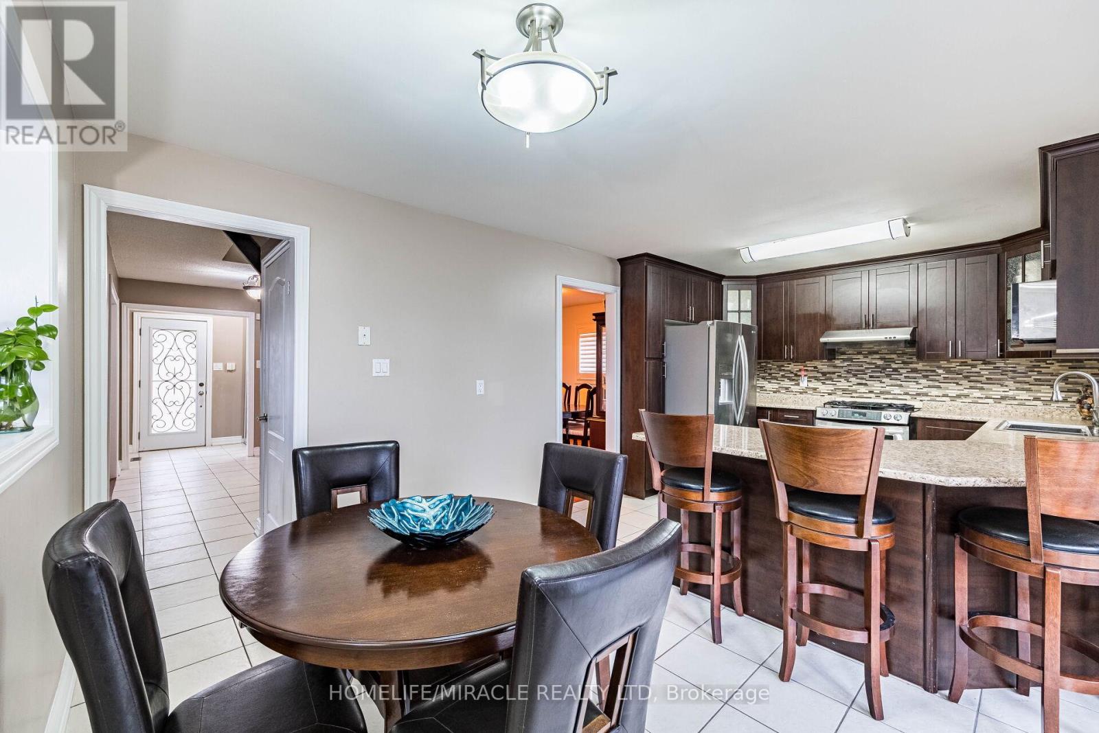 9 Ballycastle Crescent, Brampton, Ontario  L6Z 2V6 - Photo 13 - W12736164