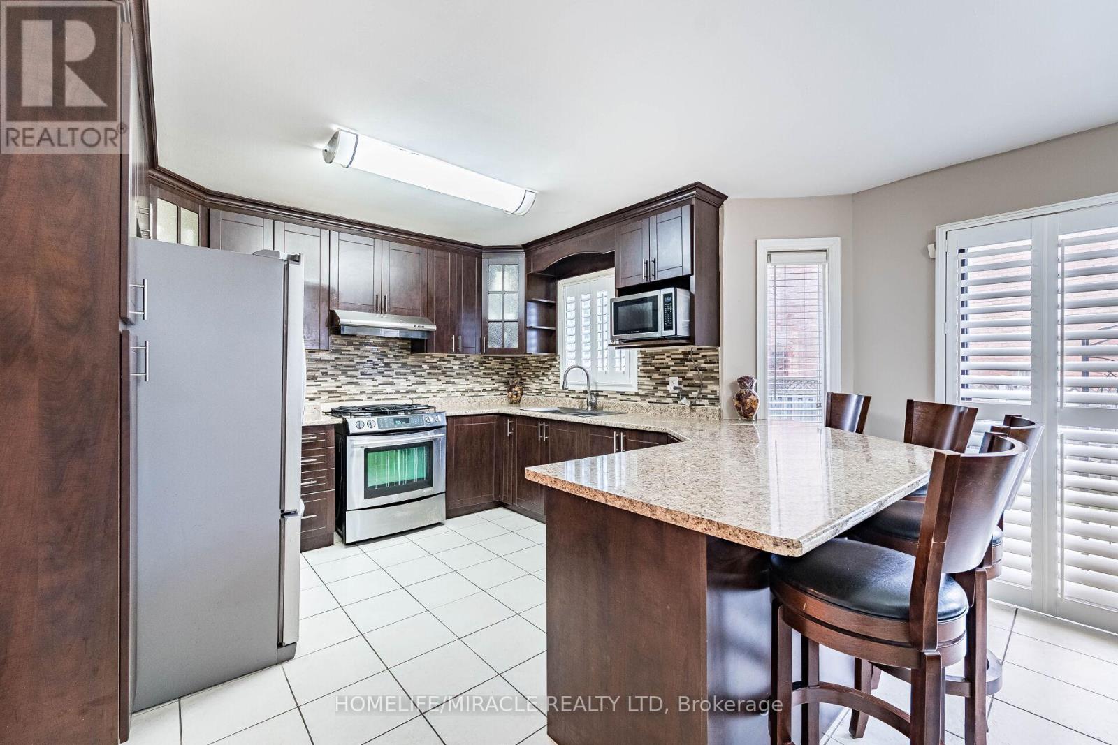9 Ballycastle Crescent, Brampton, Ontario  L6Z 2V6 - Photo 14 - W12736164