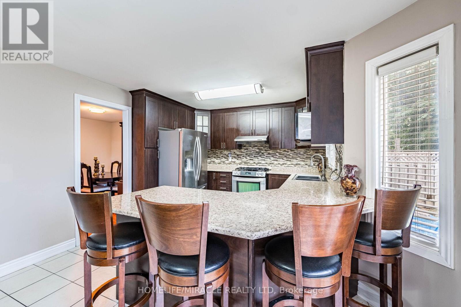 9 Ballycastle Crescent, Brampton, Ontario  L6Z 2V6 - Photo 15 - W12736164