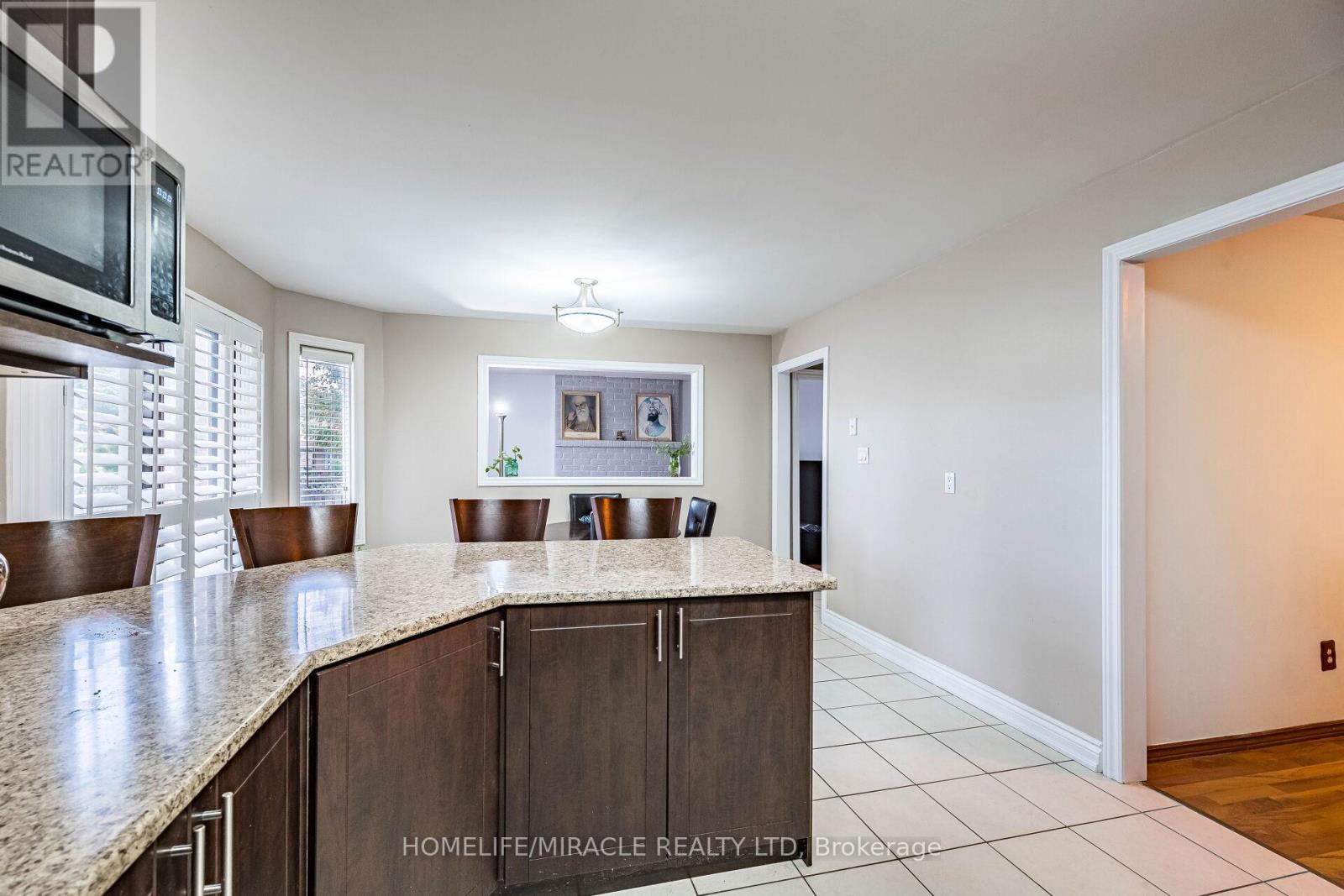 9 Ballycastle Crescent, Brampton, Ontario  L6Z 2V6 - Photo 18 - W12736164