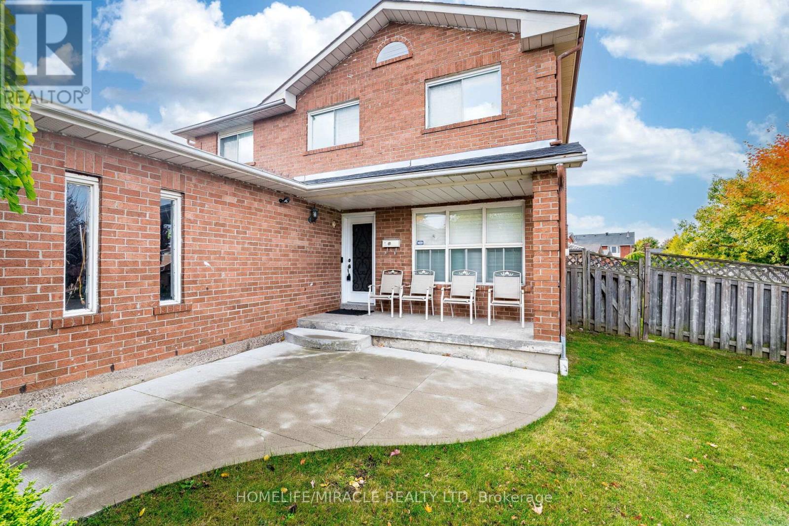 9 Ballycastle Crescent, Brampton, Ontario  L6Z 2V6 - Photo 3 - W12736164