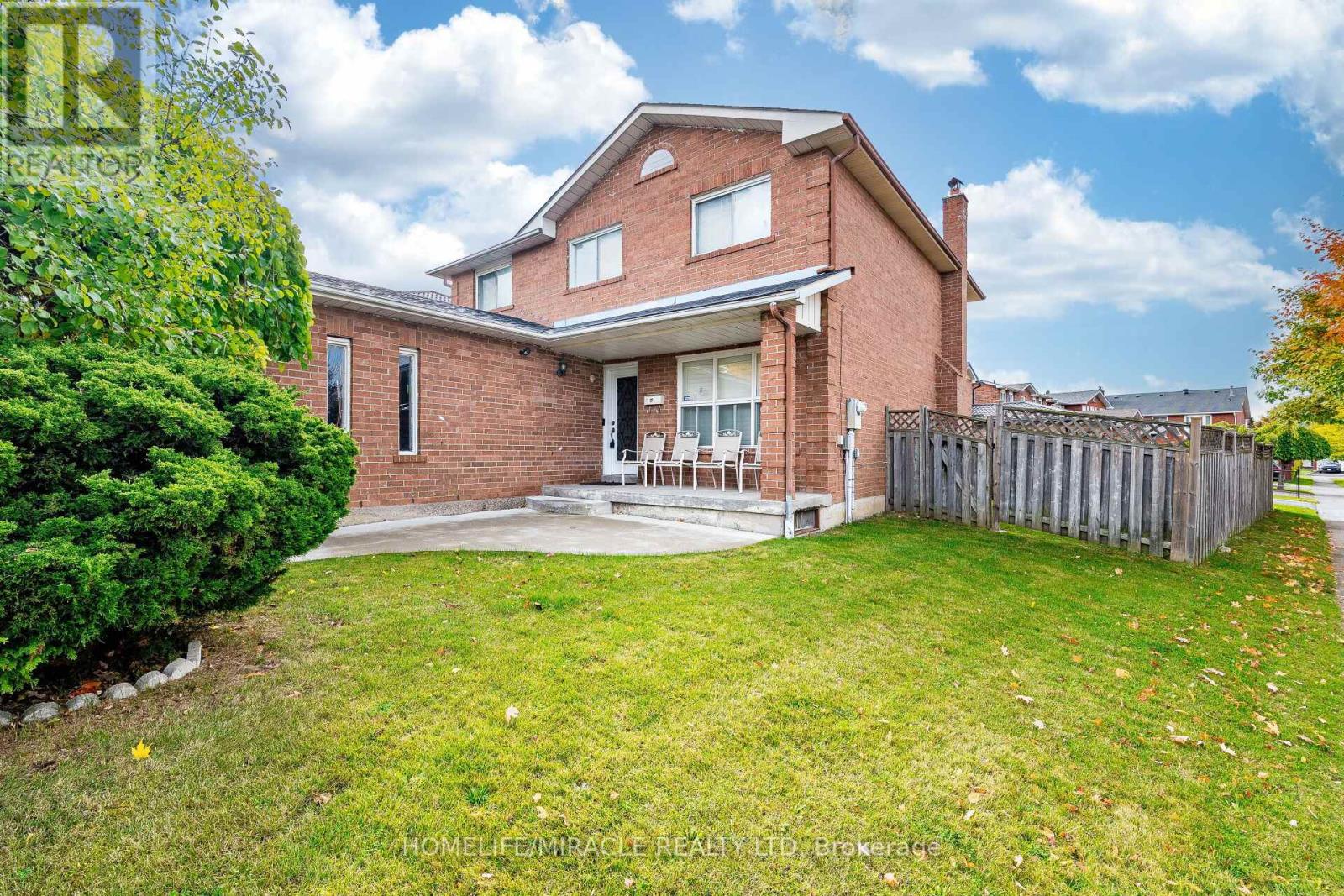 9 Ballycastle Crescent, Brampton, Ontario  L6Z 2V6 - Photo 4 - W12736164